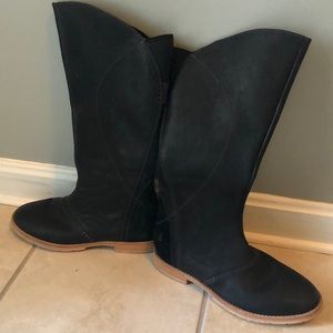 Black 8.5 boots